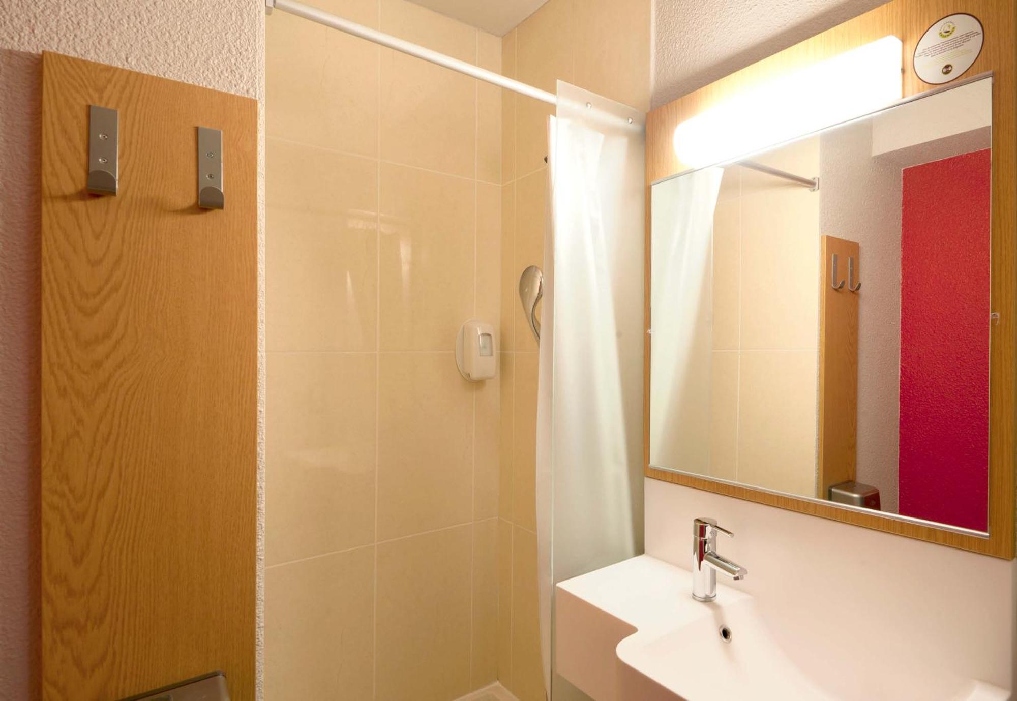 B&B Hotel Grenoble Centre Alpexpo المظهر الخارجي الصورة